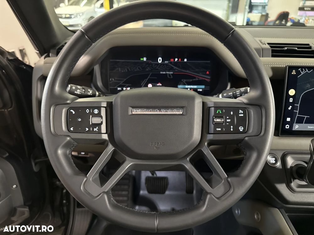 Land Rover Defender - 16