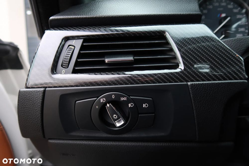 BMW Seria 3 335i - 29