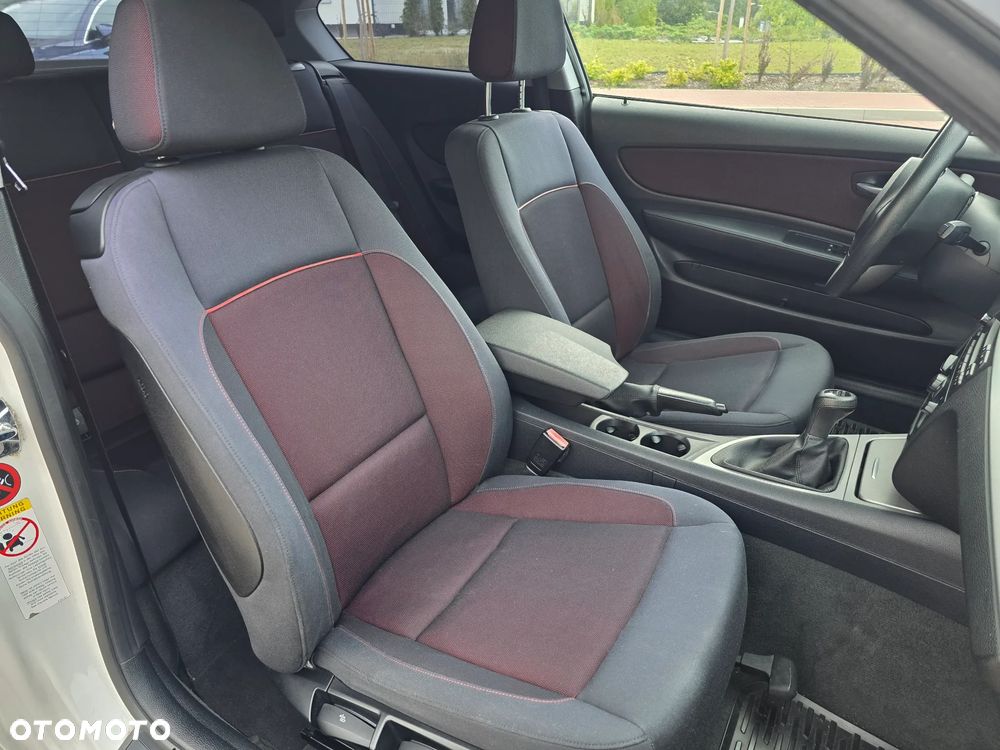 BMW Seria 1 118i Edition Sport - 18