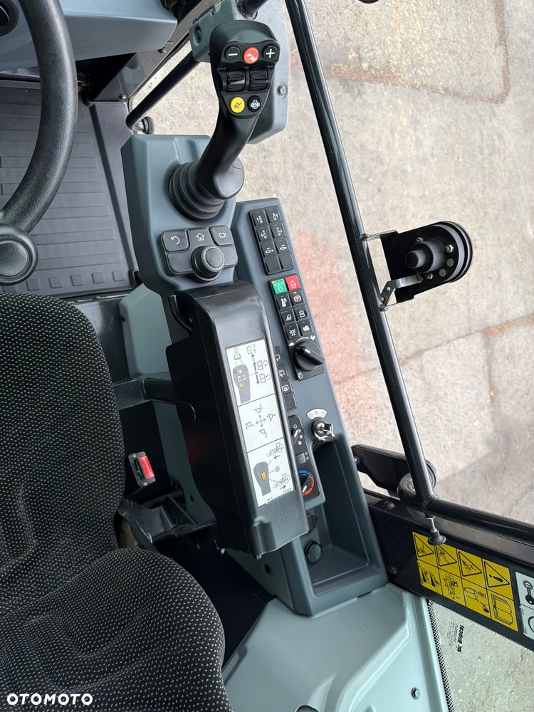 Bobcat Ładowarka kołowa L85 - 36