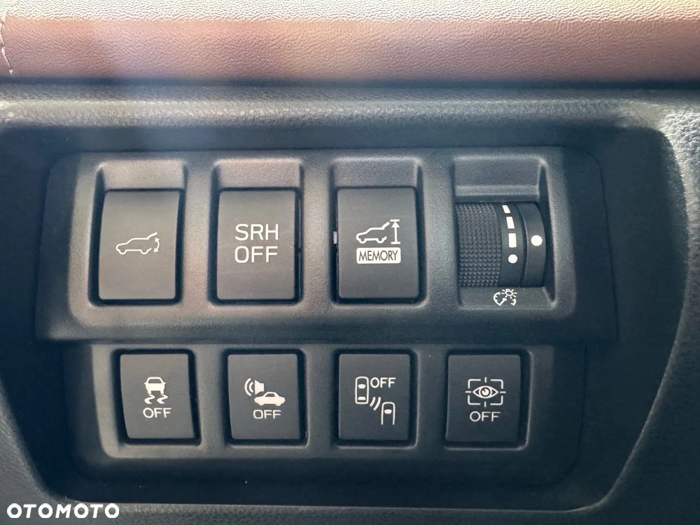 Subaru Forester 2.0i-L Platinum (EyeSight) Lineartronic - 24