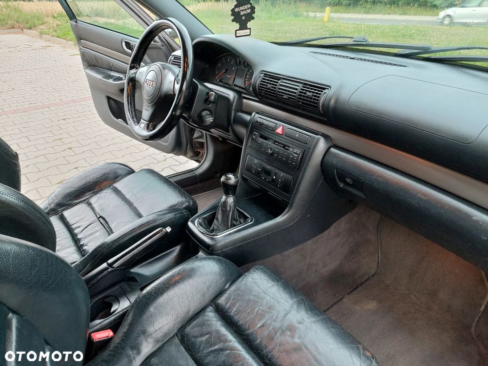 Audi A4 Avant 1.8 - 12