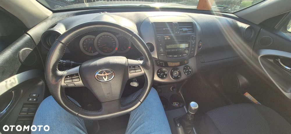Toyota RAV4 2.2 D-4D 2010 - 8