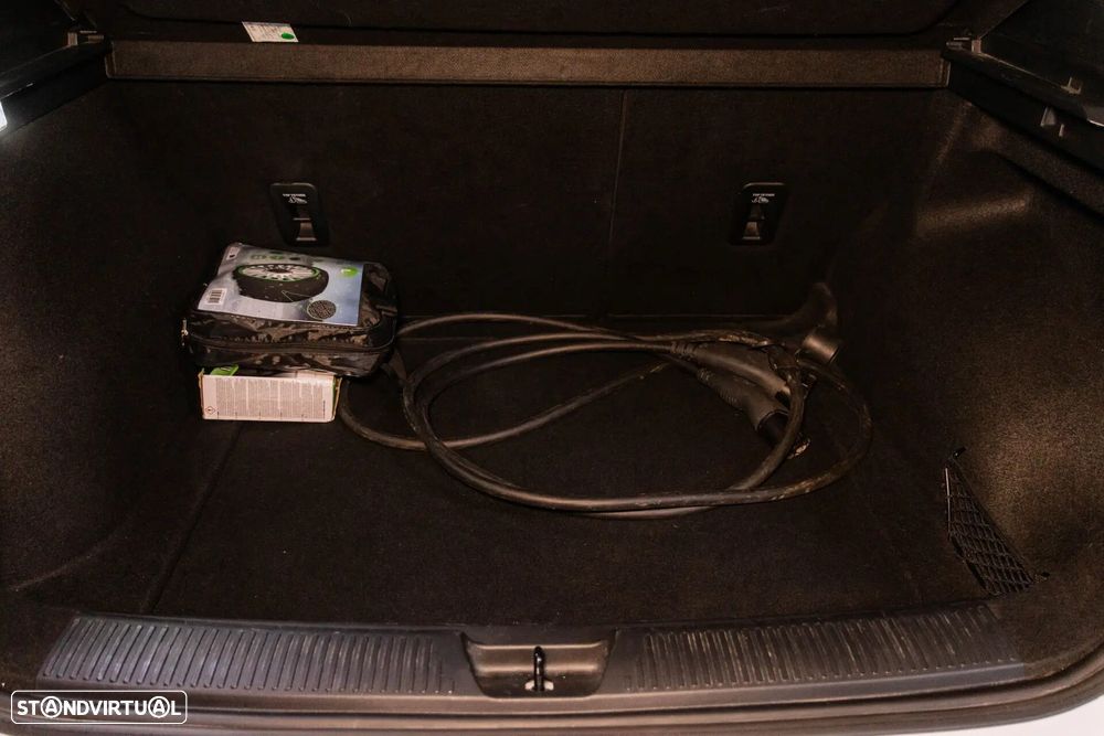 MG MG4 64 kWh Comfort - 28