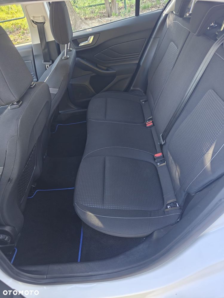 Ford Focus - 13