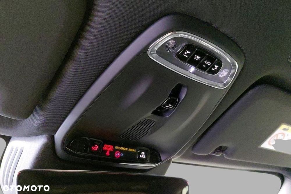 Volvo XC 60 T6 AWD Recharge Geartronic RDesign - 23