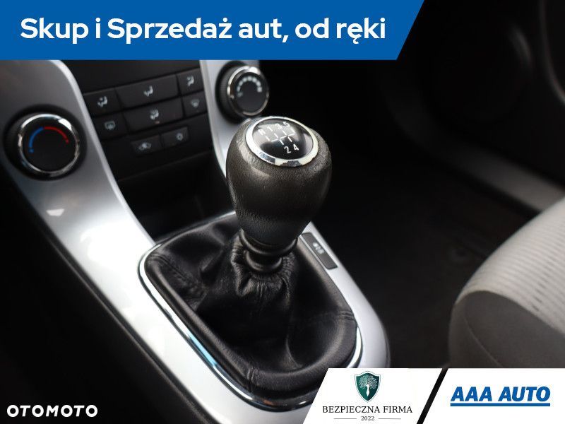 Chevrolet Cruze - 14