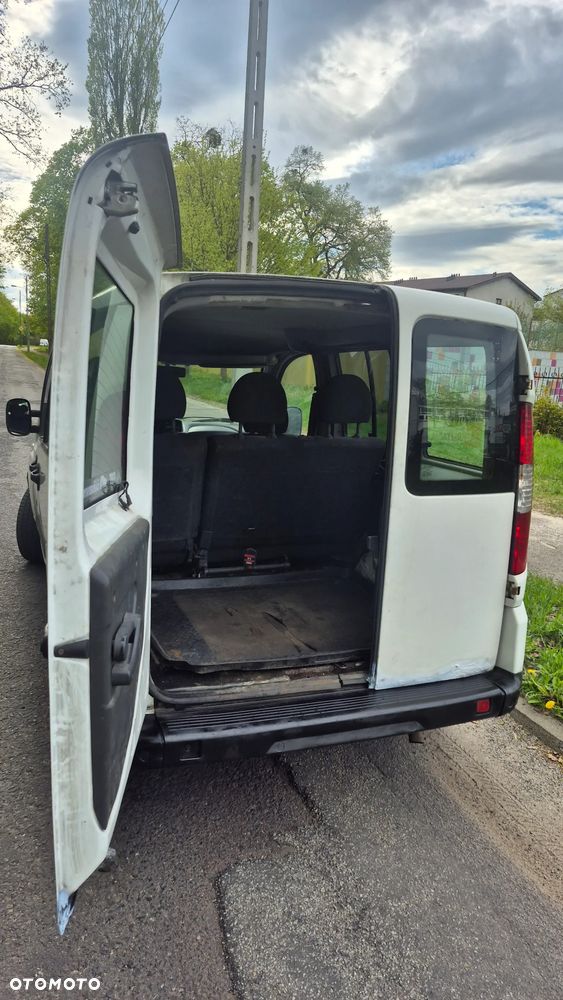 Fiat Doblo 5-osobowy - 12