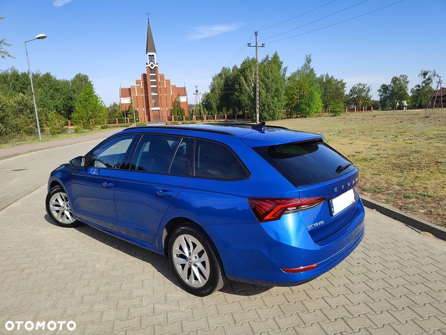 Skoda Octavia 2.0 TDI SCR Ambition DSG - 2