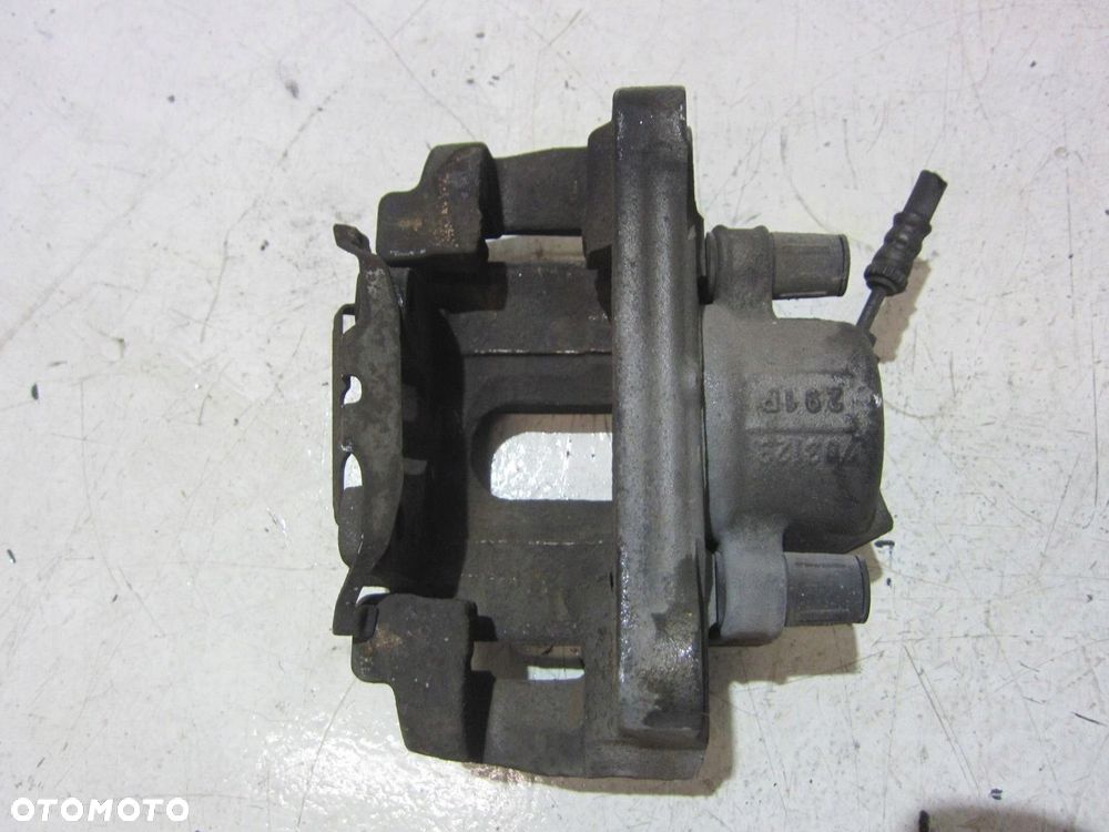 BMW X3 F25 X4 ZACISK HAMULCOWY PRAWY PRZÓD 6790922 - 3