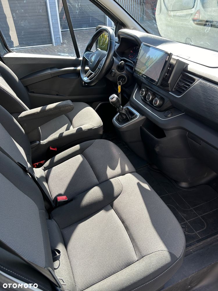Renault Trafic 2.0 dCi - 16