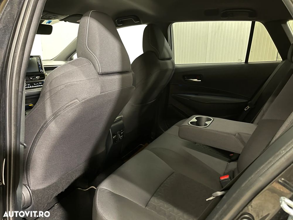 Toyota Corolla 1.8 HSD Dynamic - 11