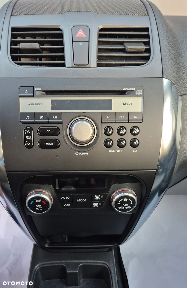 Suzuki SX4 1.6 Premium 2012 - 21