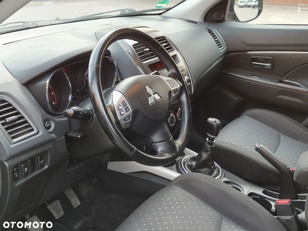 Mitsubishi ASX - 11