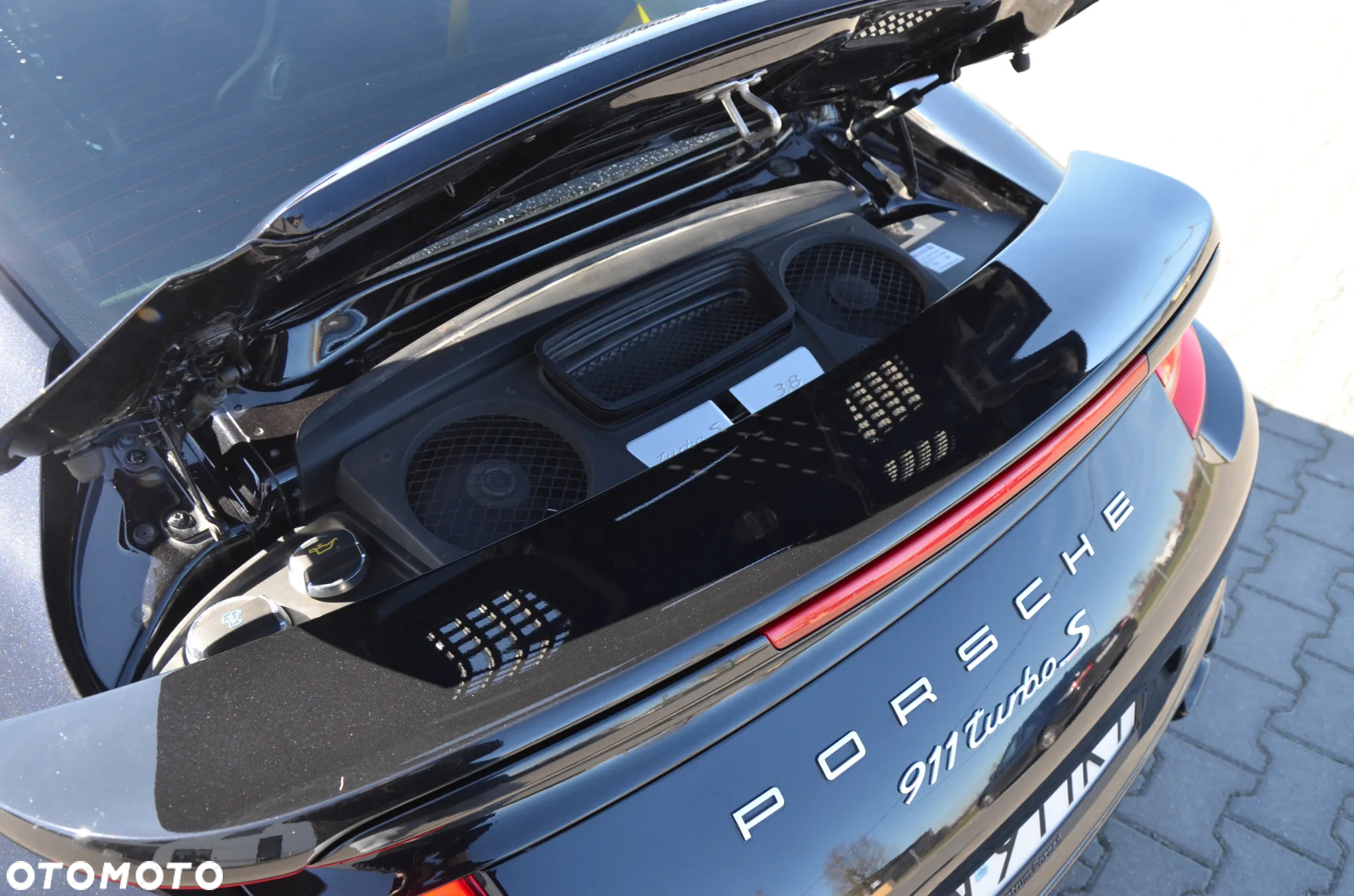 Porsche 911 Turbo S - 32