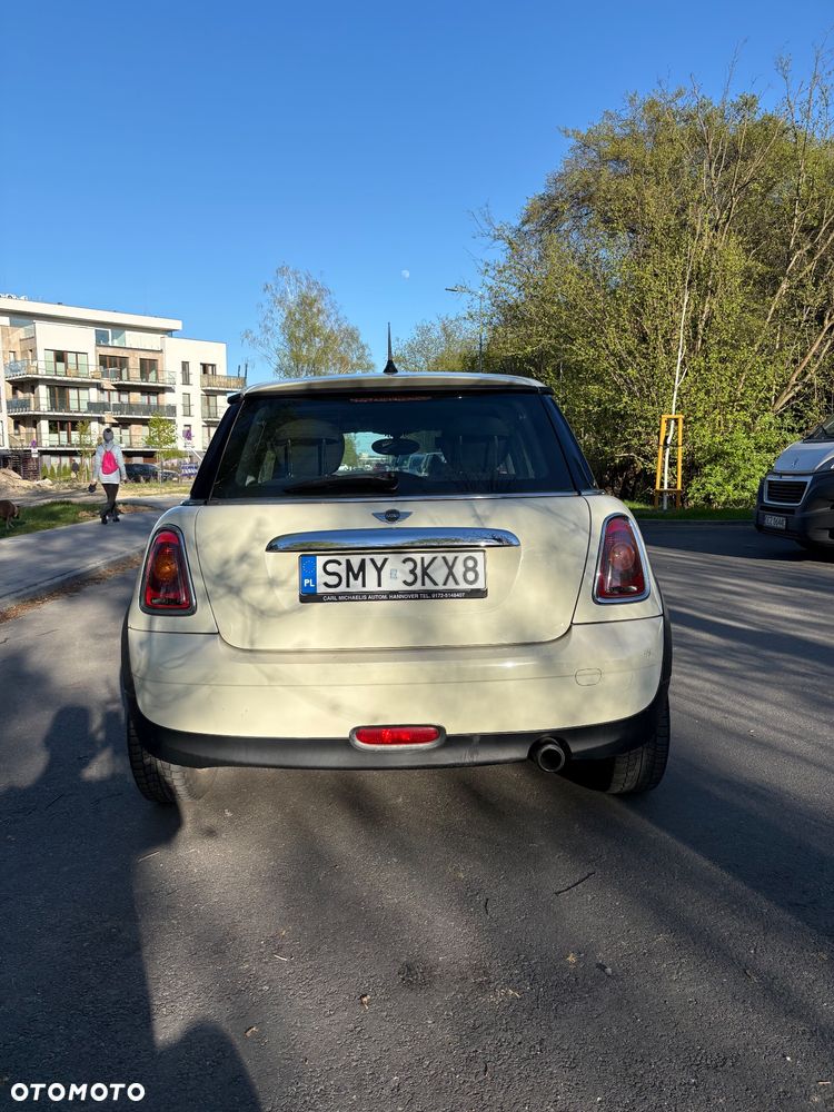 MINI Cooper Standard - 3