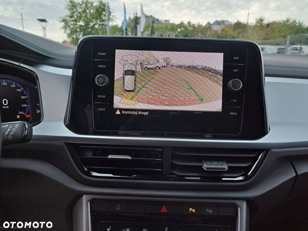 Volkswagen T-Roc 1.5 TSI Life Plus DSG - 29
