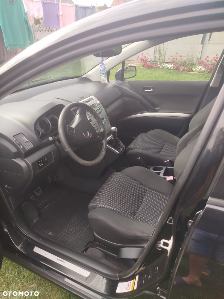 Toyota Corolla Verso - 5