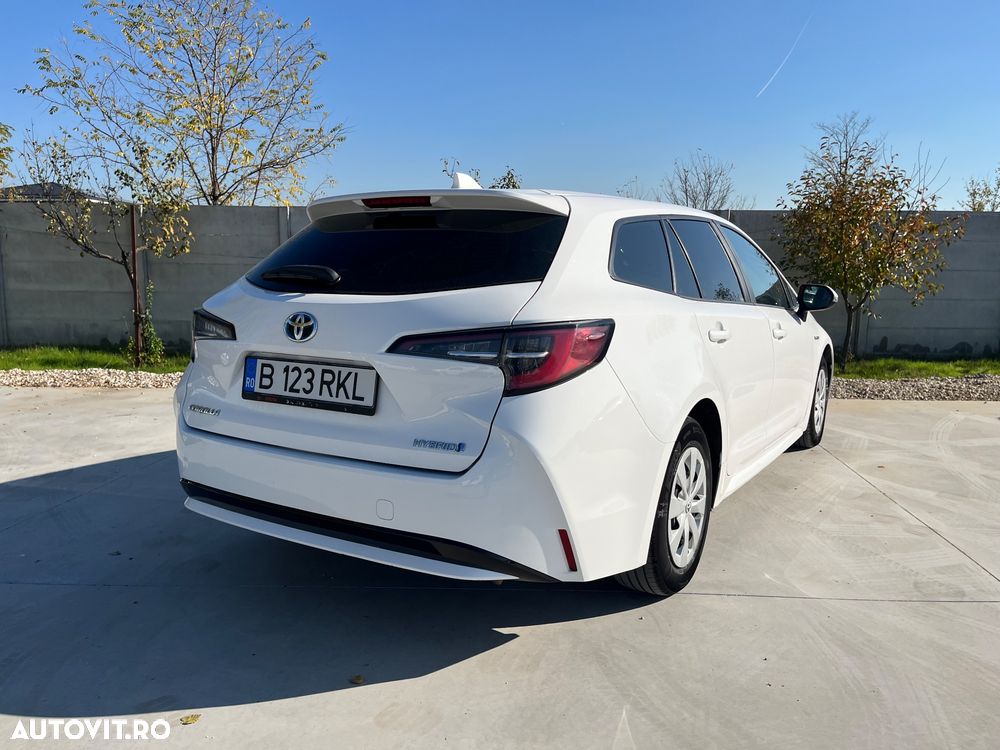 Toyota Corolla Sedan 1.8 HSD Business - 9