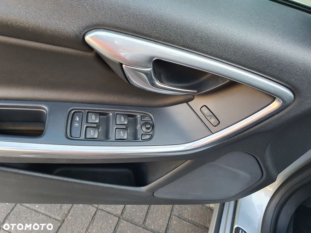 Volvo V60 D4 Drive-E R-Design Summum - 18