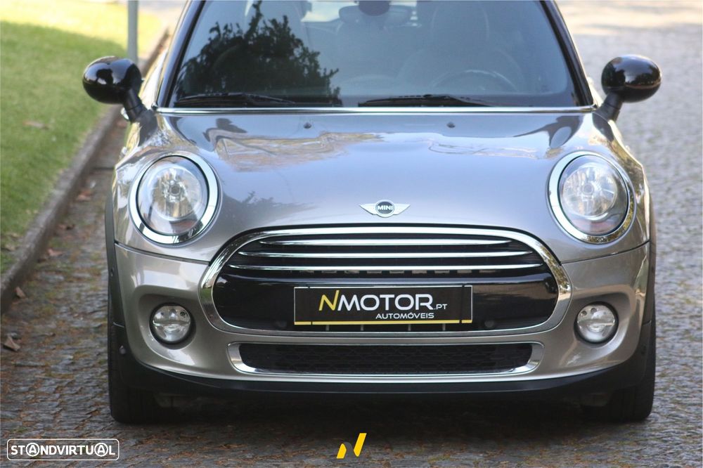 MINI 5 Portas Cooper D Auto - 6