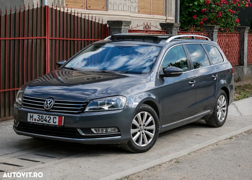 Volkswagen Passat - 1