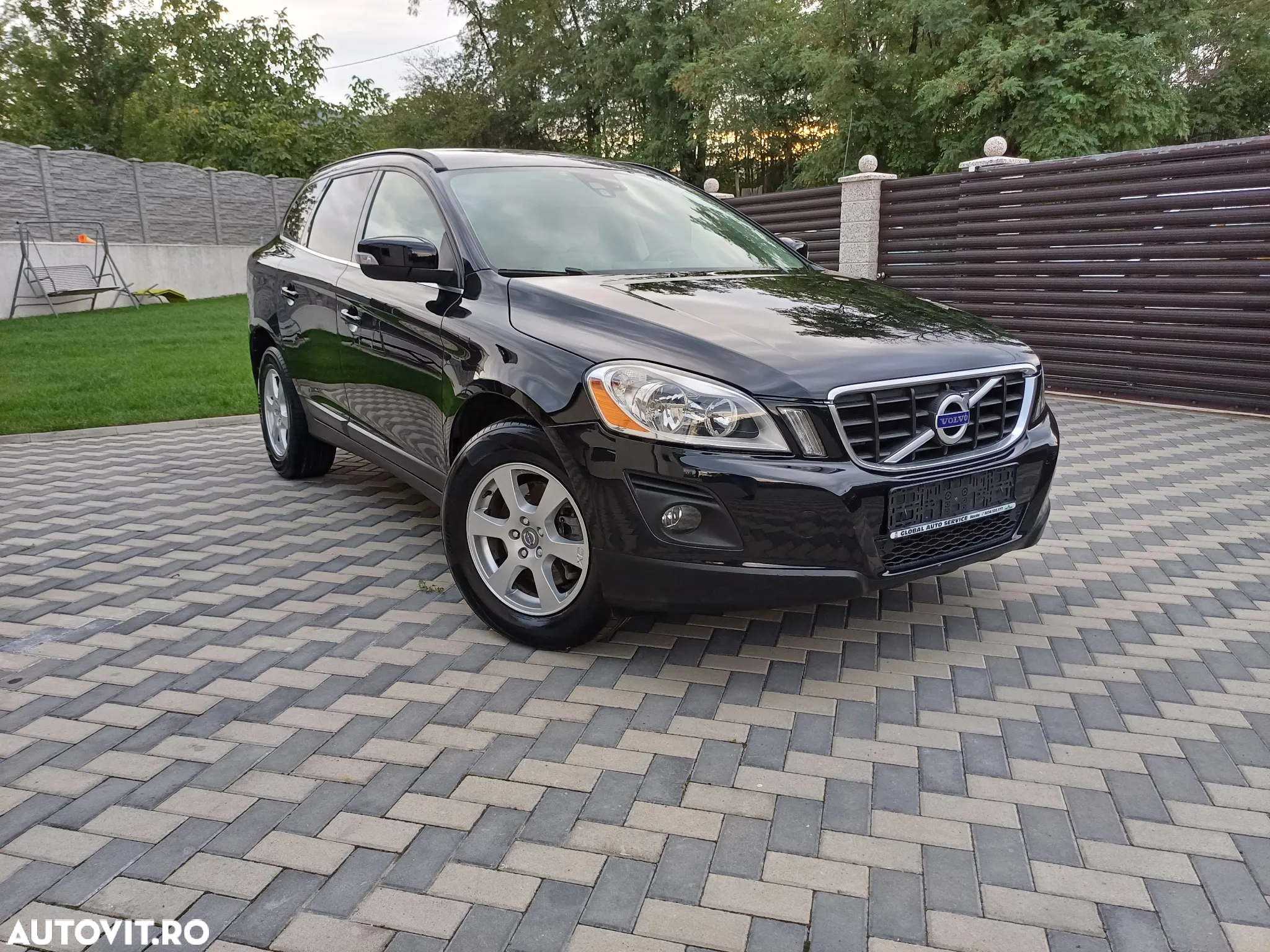 Volvo XC 60 D5 AWD Geartronic Kinetic - 2