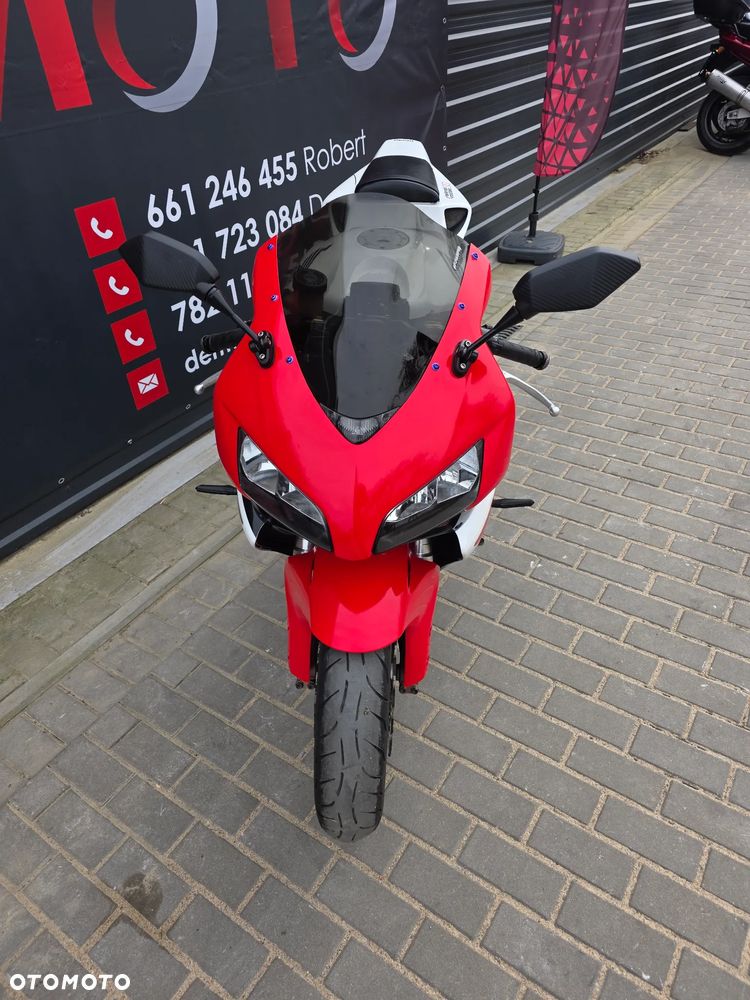 Honda CBR - 26