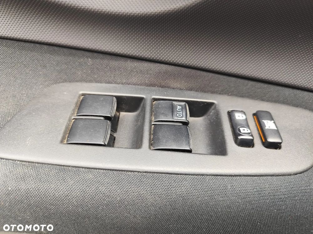 Toyota Auris 1.6 VVT-i Sol - 16