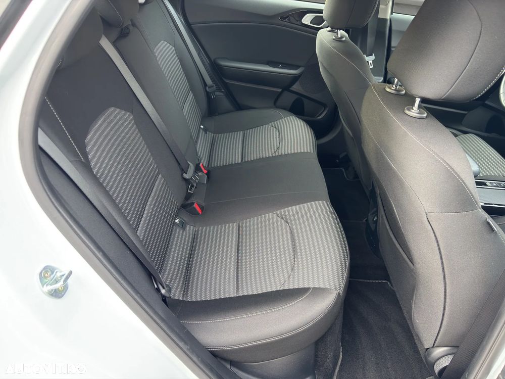 Kia XCeed 1.6 GDI DCT6 OPF SPIRIT - 18