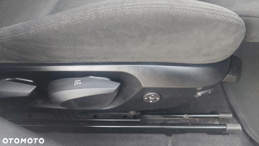 BMW X1 sDrive18d M Sport sport - 29