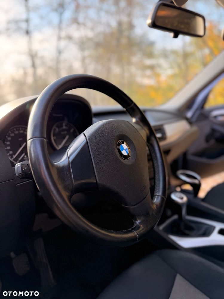 BMW X1 sDrive18d - 23