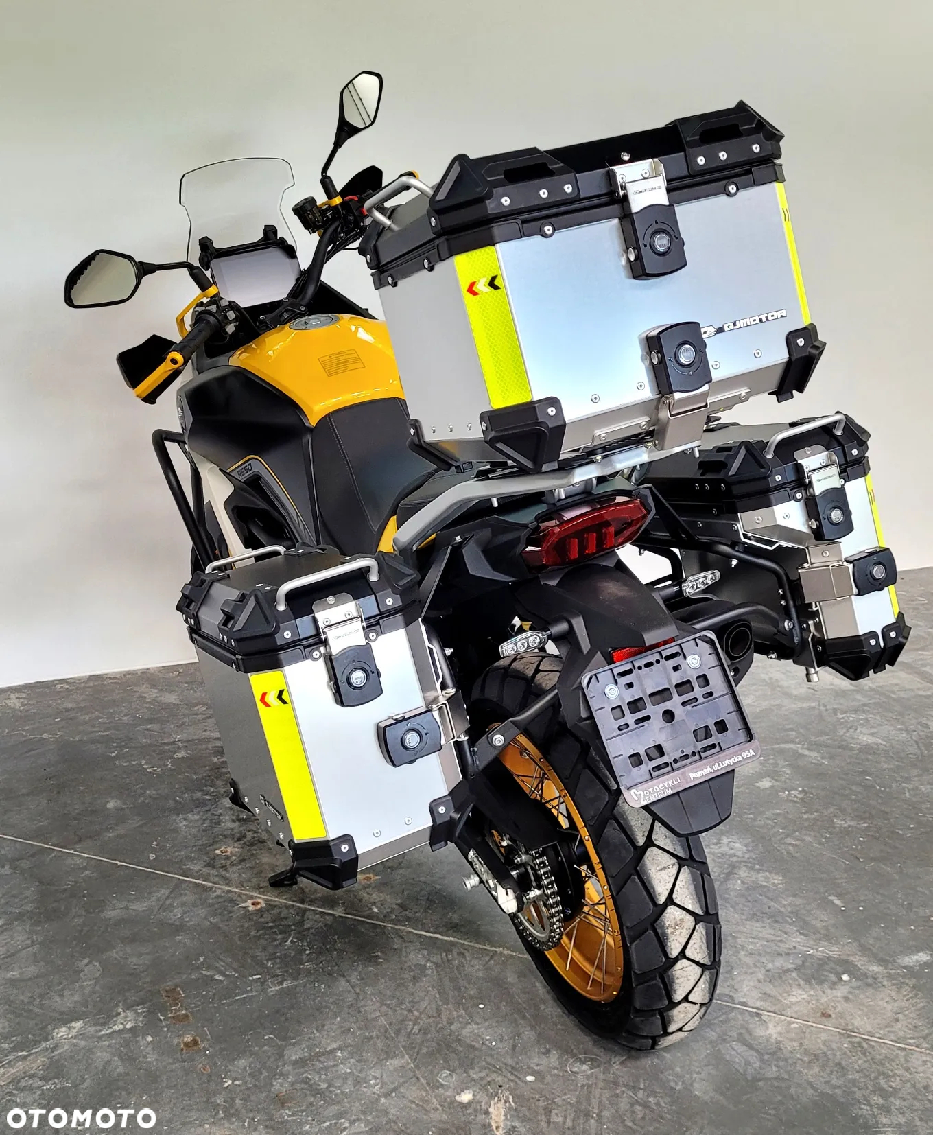 QJMOTOR SVT 650X - 10