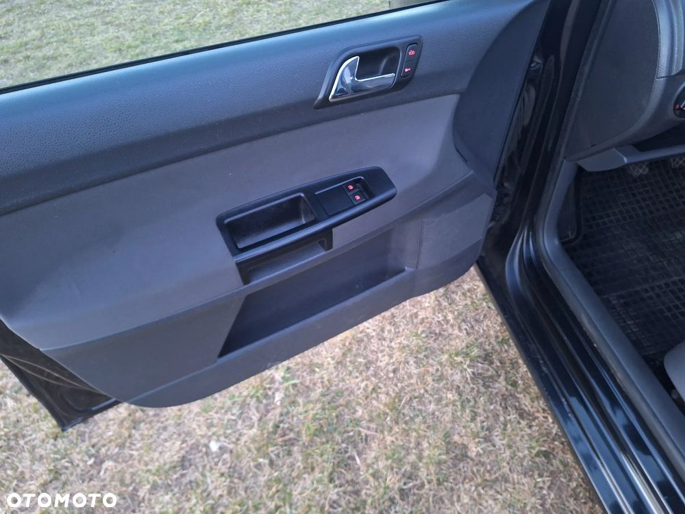 Volkswagen Polo 1.4 Comfortline - 25