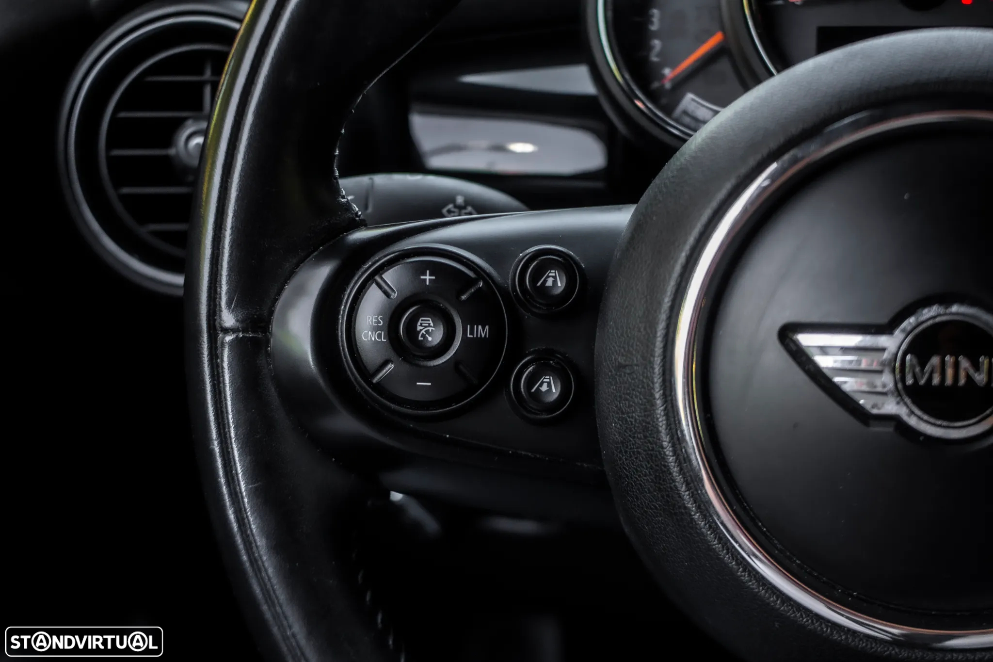 MINI 5 Portas Cooper SD Aut. - 14