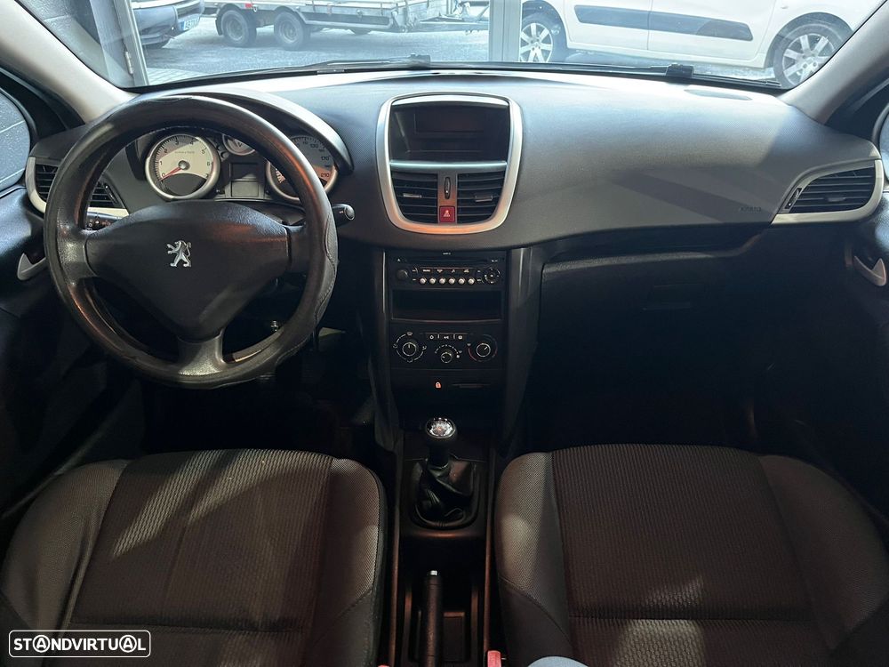 Peugeot 207 1.4 16V Open - 9