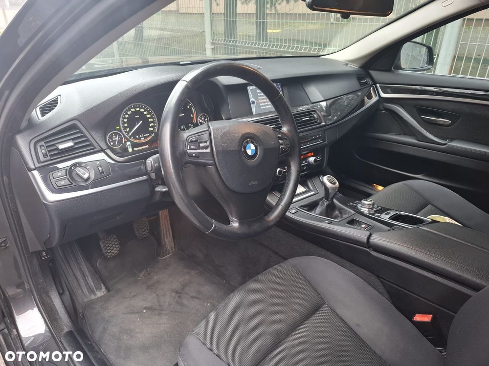 BMW Seria 5 520d - 8