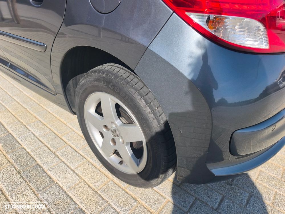 Peugeot 207 1.4 VTi Sportium - 17