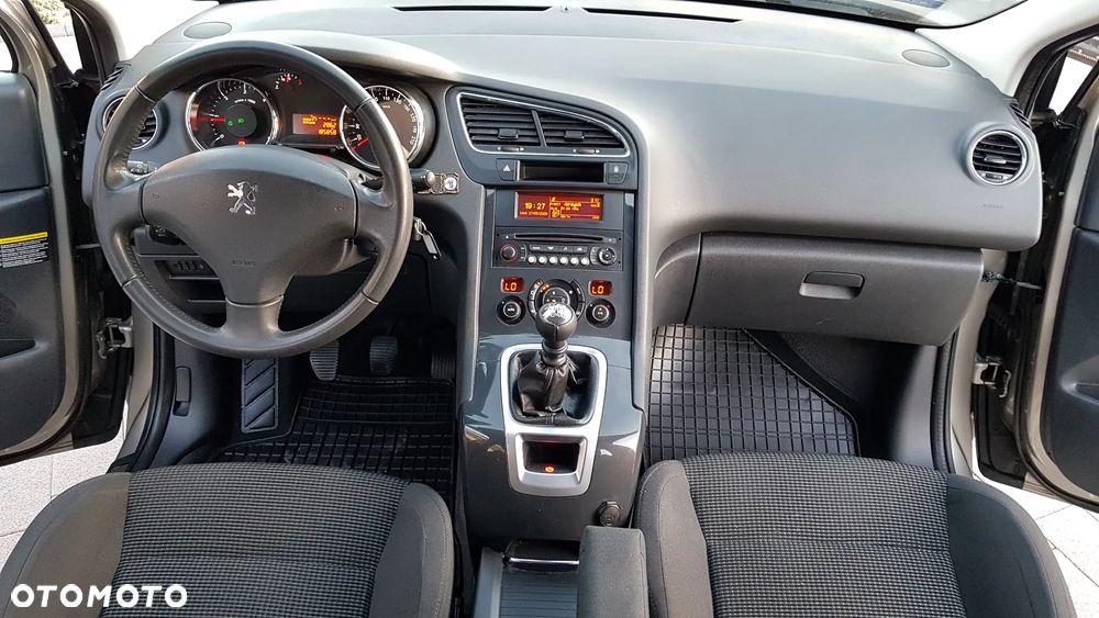 Peugeot 5008 HDI 115 Allure - 13
