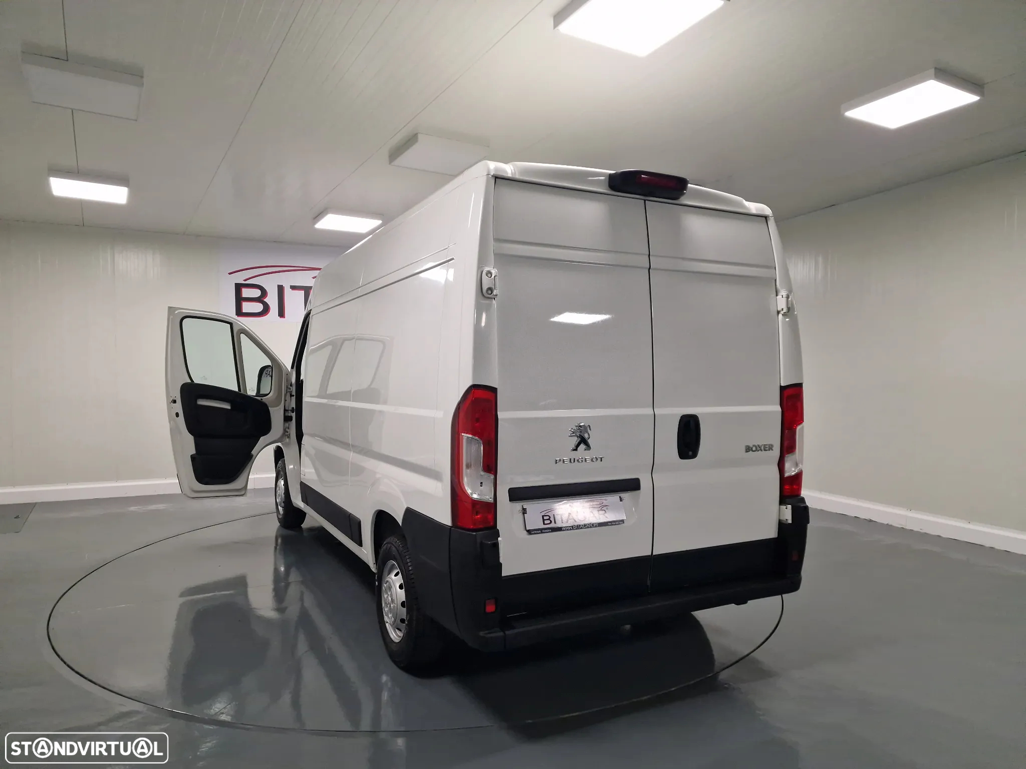 Peugeot BOXER 2.2 BLUEHDi 335 L2H2 Pro GPS CAM. TRASEIRA IVA DEDUTIVEL - 13