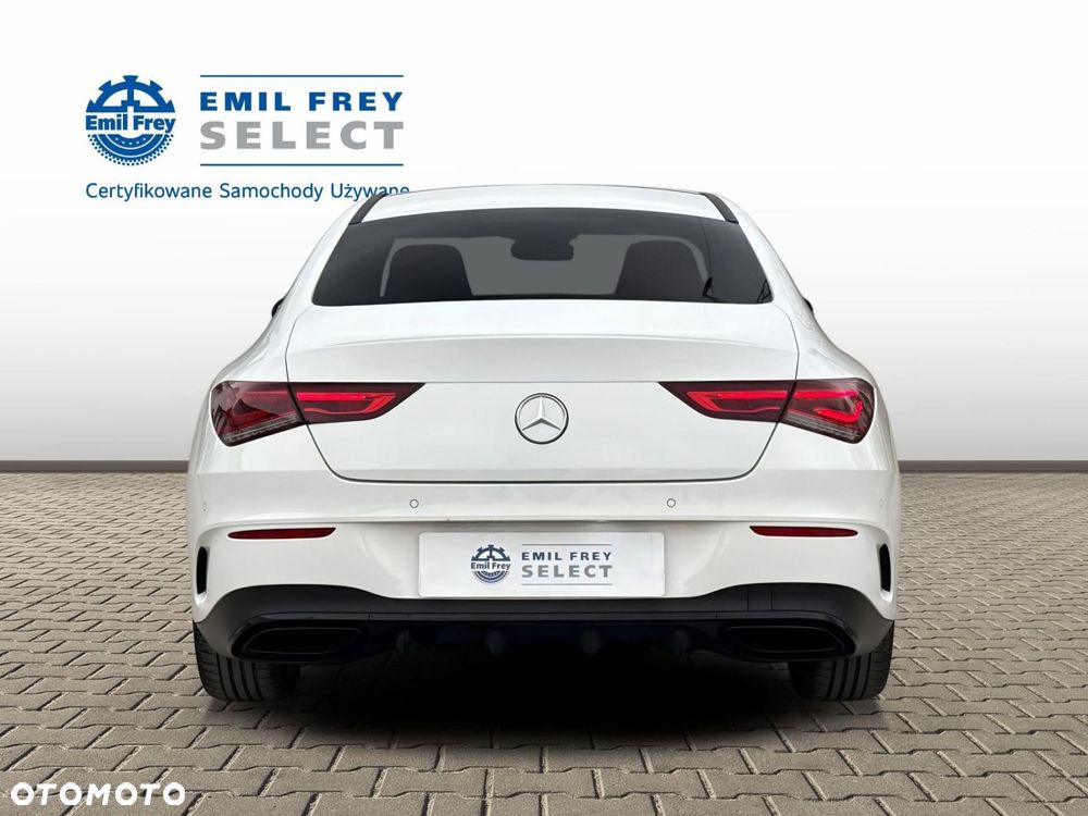 Mercedes-Benz CLA 200 7G-DCT - 5