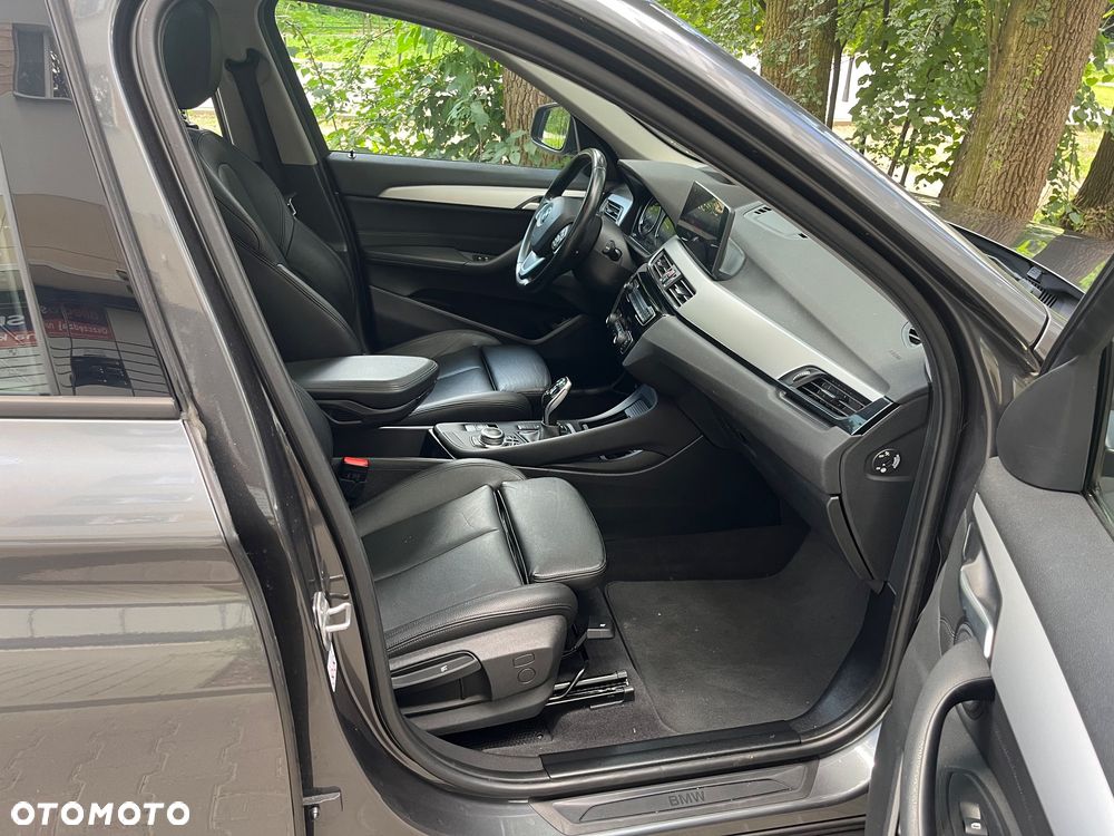 BMW X1 sDrive20i Sport Line sport - 10