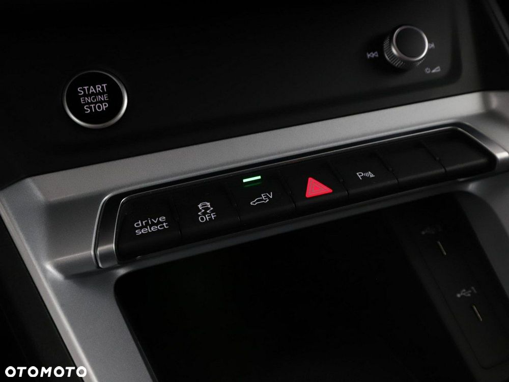 Audi Q3 Sportback 45 TFSIe S tronic - 32