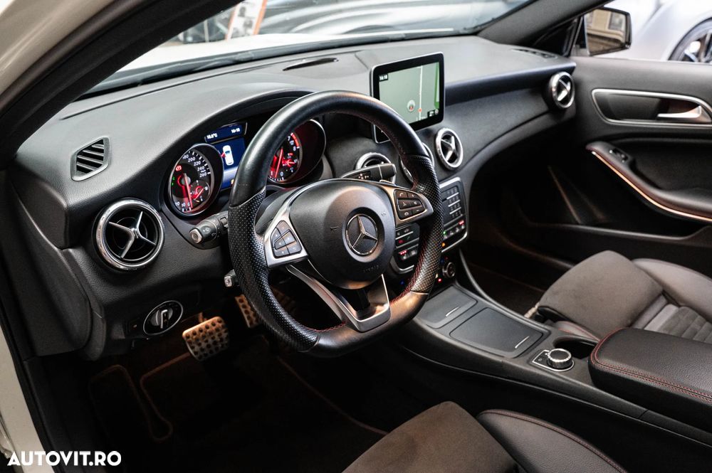 Mercedes-Benz GLA 250 7G-DCT AMG Line - 28