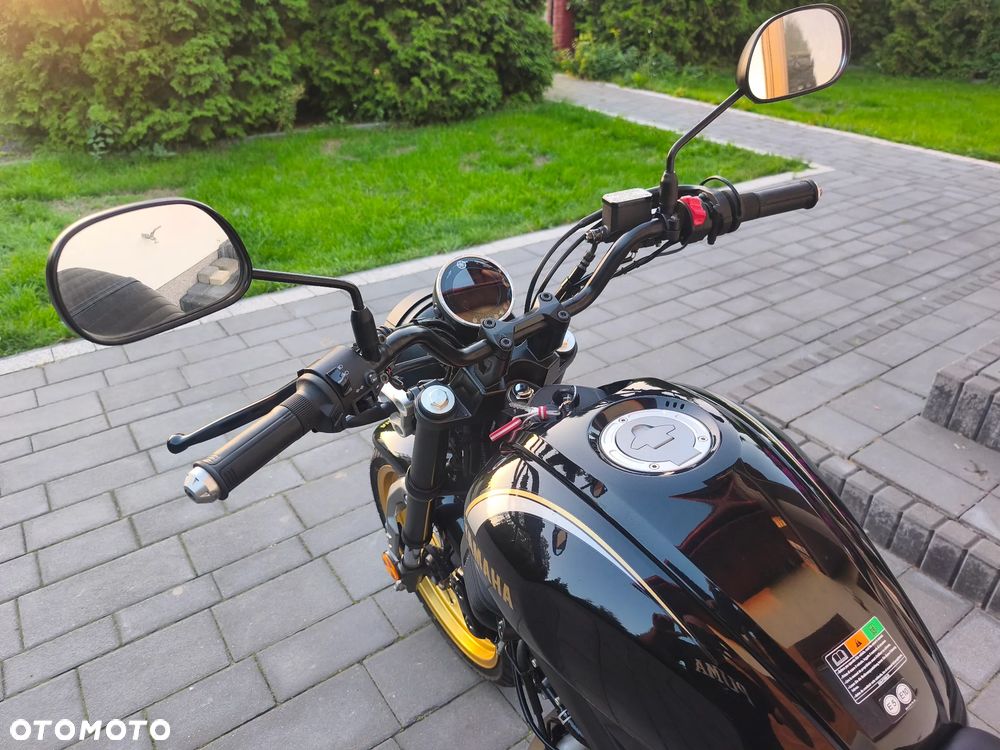 Yamaha XSR - 16