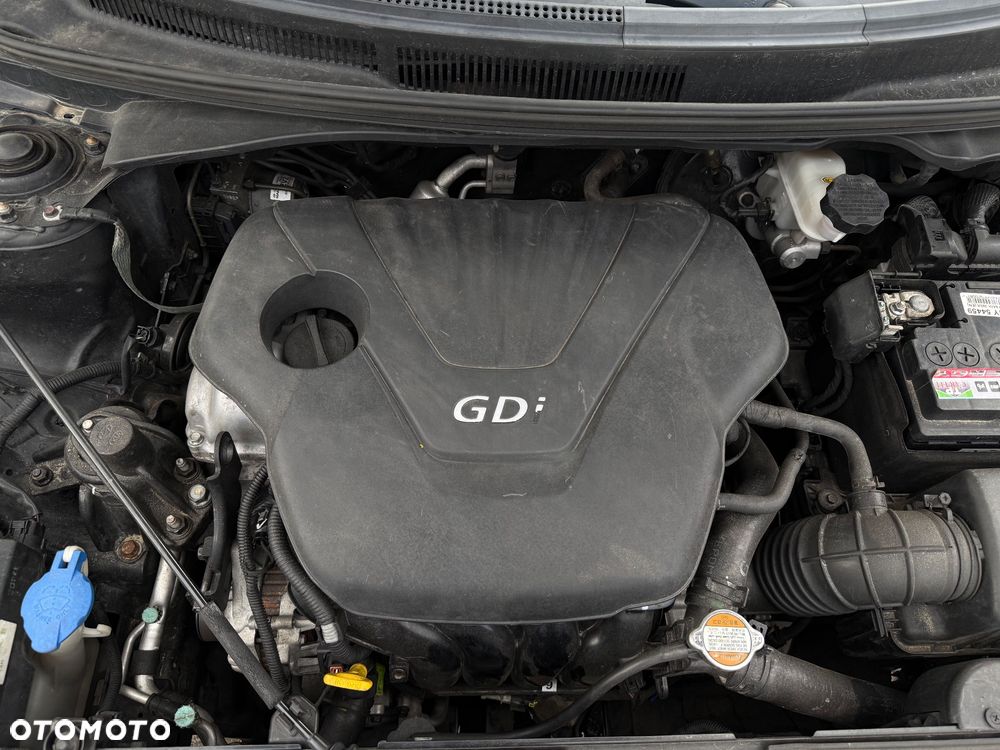 Hyundai Veloster 1.6 GDI Style - 22