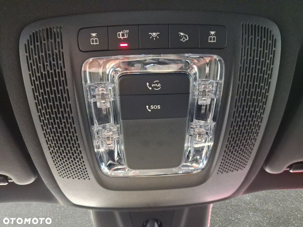 Mercedes-Benz GLB - 30