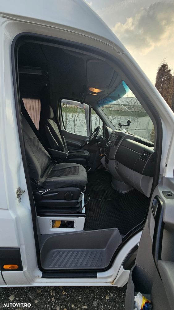 Mercedes-Benz Sprinter - 11
