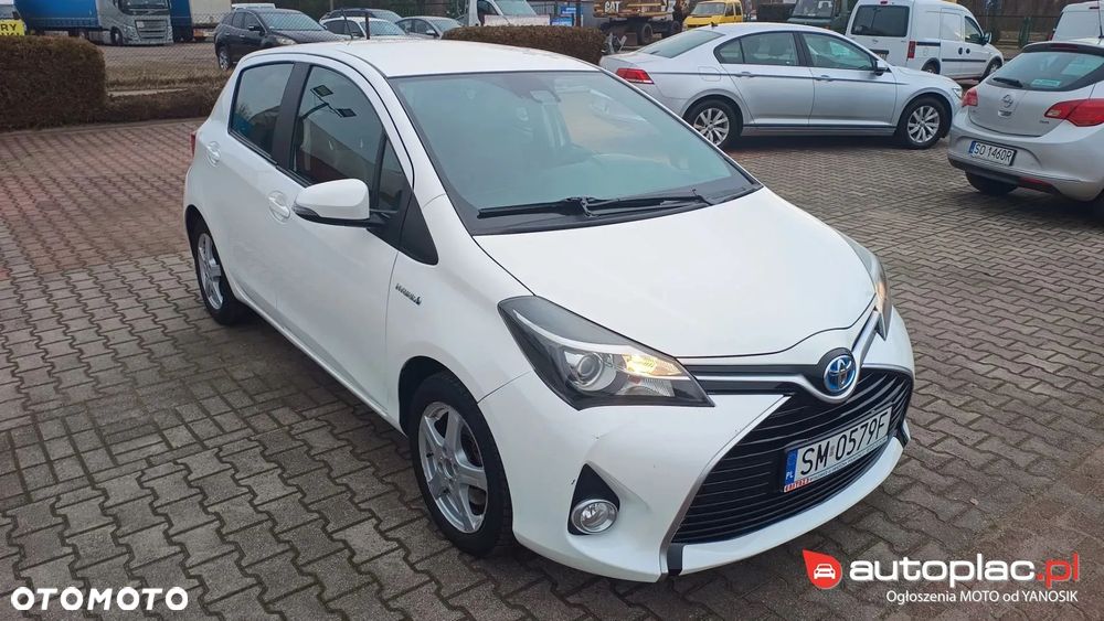 Toyota Yaris Hybrid 100 Active EU6 - 4