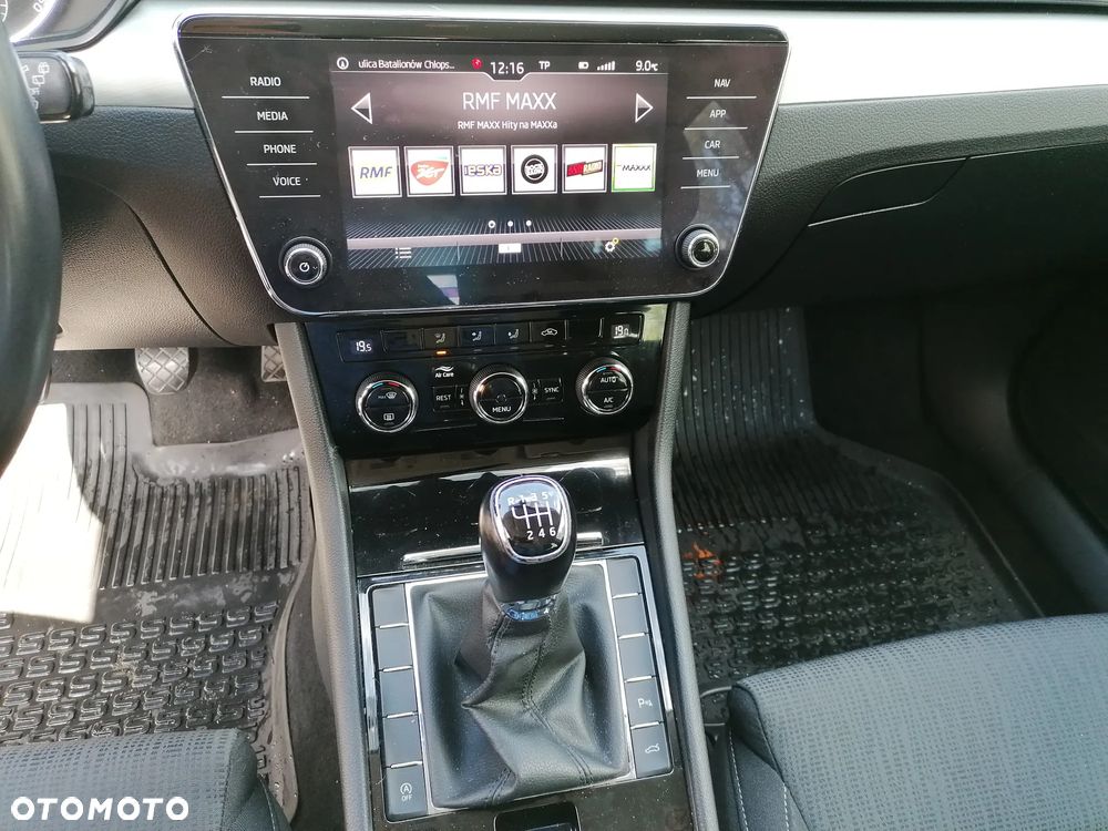 Skoda Superb 2.0 TDI Ambition - 13